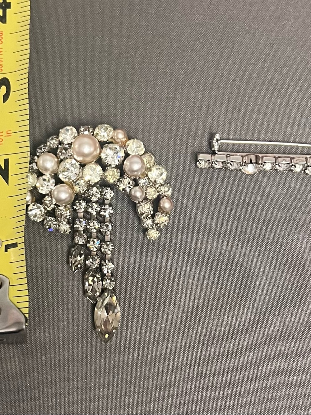 VTG MCM Rhinestone & Pearl Waterfall Dangle Brooch & Rhinestone Pin - Picture 10 of 10